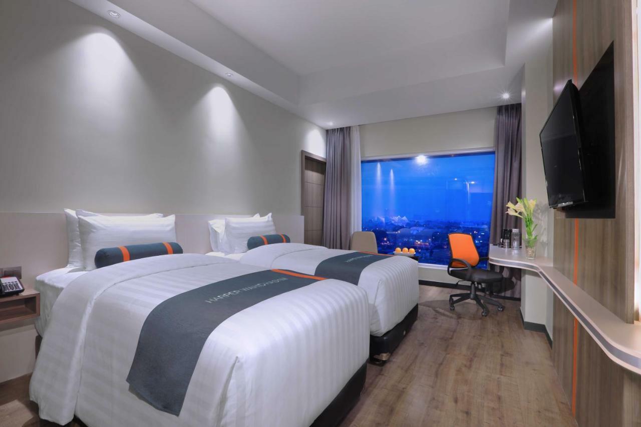 Harper Wahid Hasyim Medan By Aston Hotel Buitenkant foto