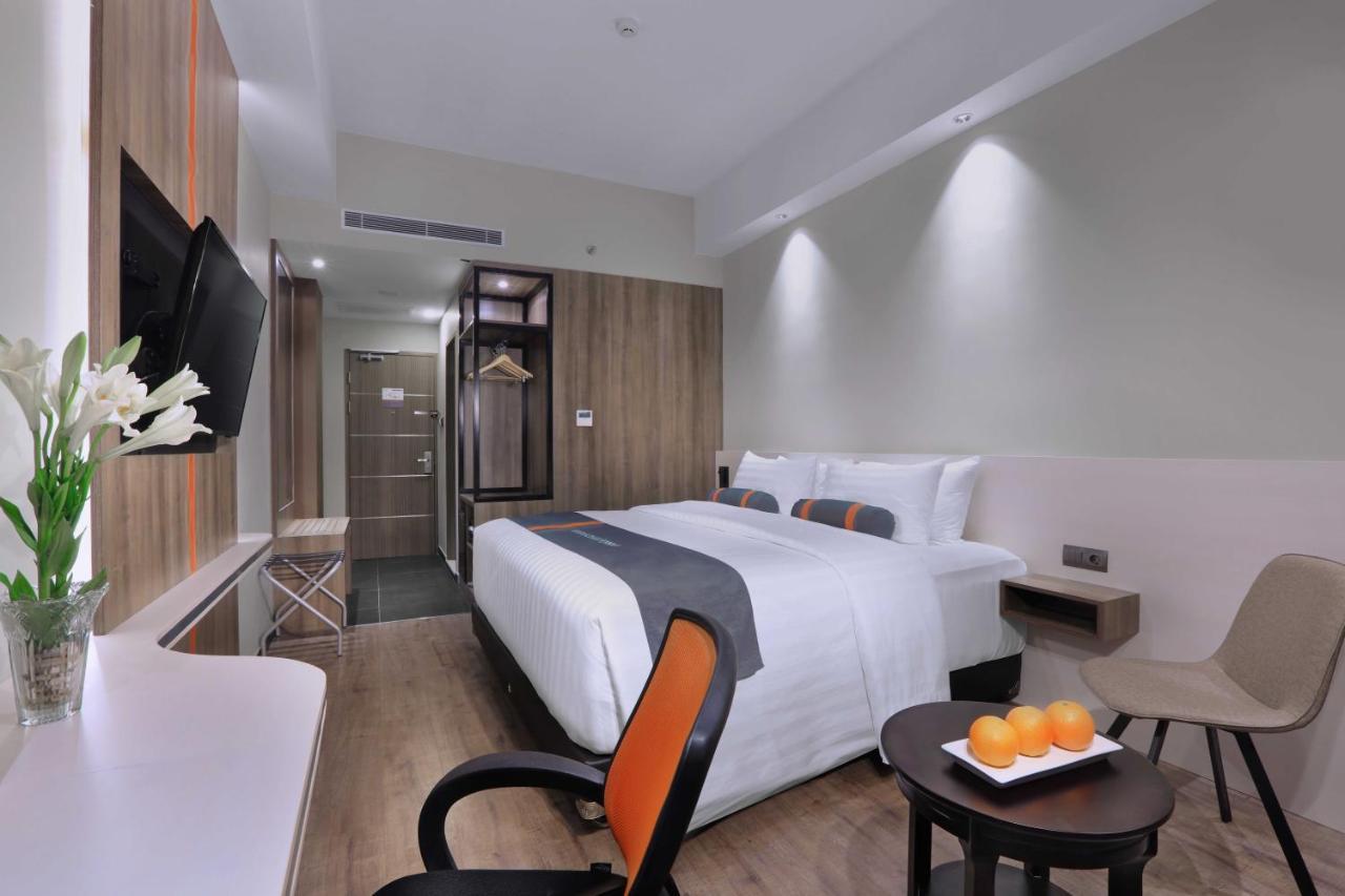 Harper Wahid Hasyim Medan By Aston Hotel Buitenkant foto