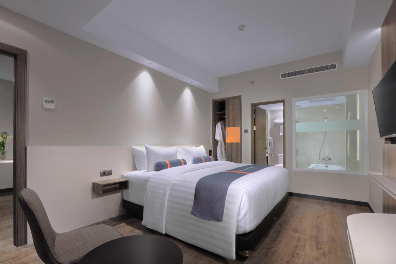 Harper Wahid Hasyim Medan By Aston Hotel Buitenkant foto