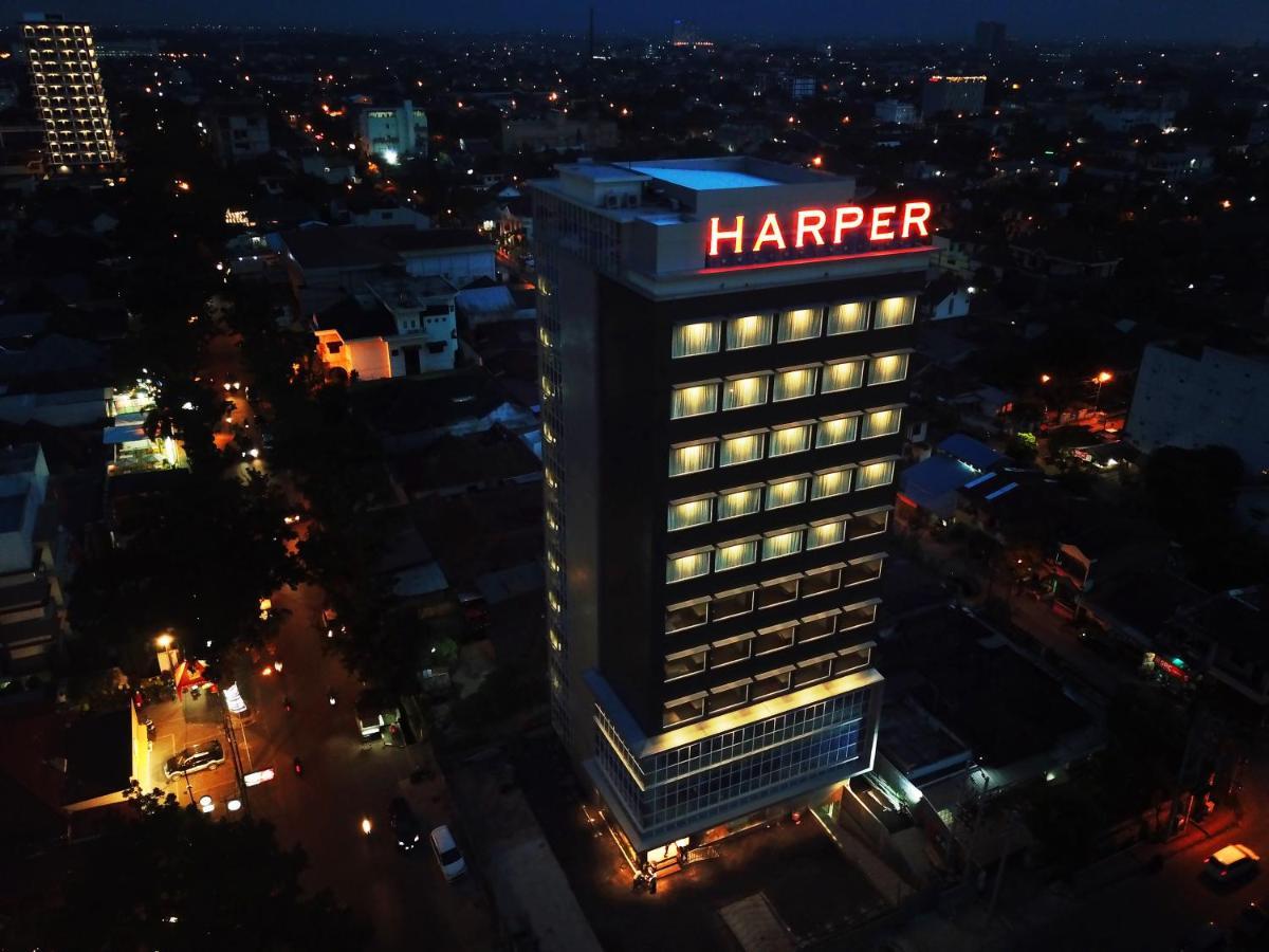Harper Wahid Hasyim Medan By Aston Hotel Buitenkant foto